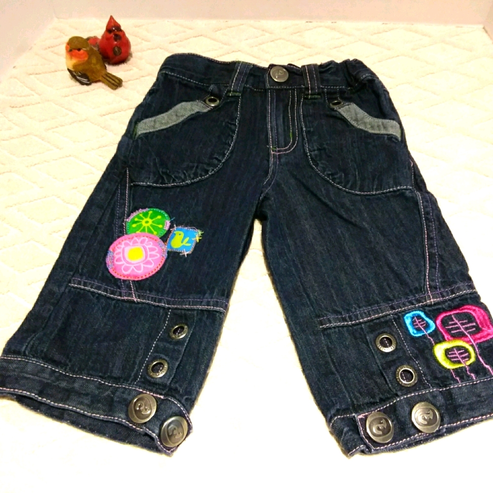 ⬇️Mini Ungava unique colourful capris
